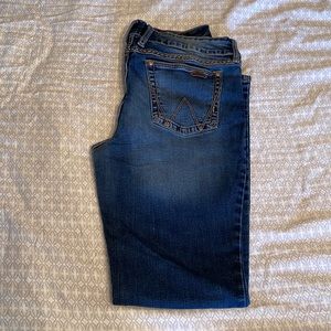 13/14x32 Wrangler boot cut blue jeans ladies